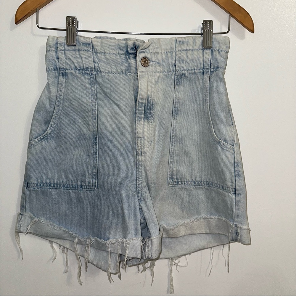 Zara Light Wash Denim Paper Bag Shorts size 2